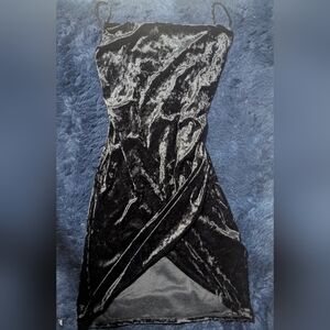 Elegant Black Velvet Dress Size S